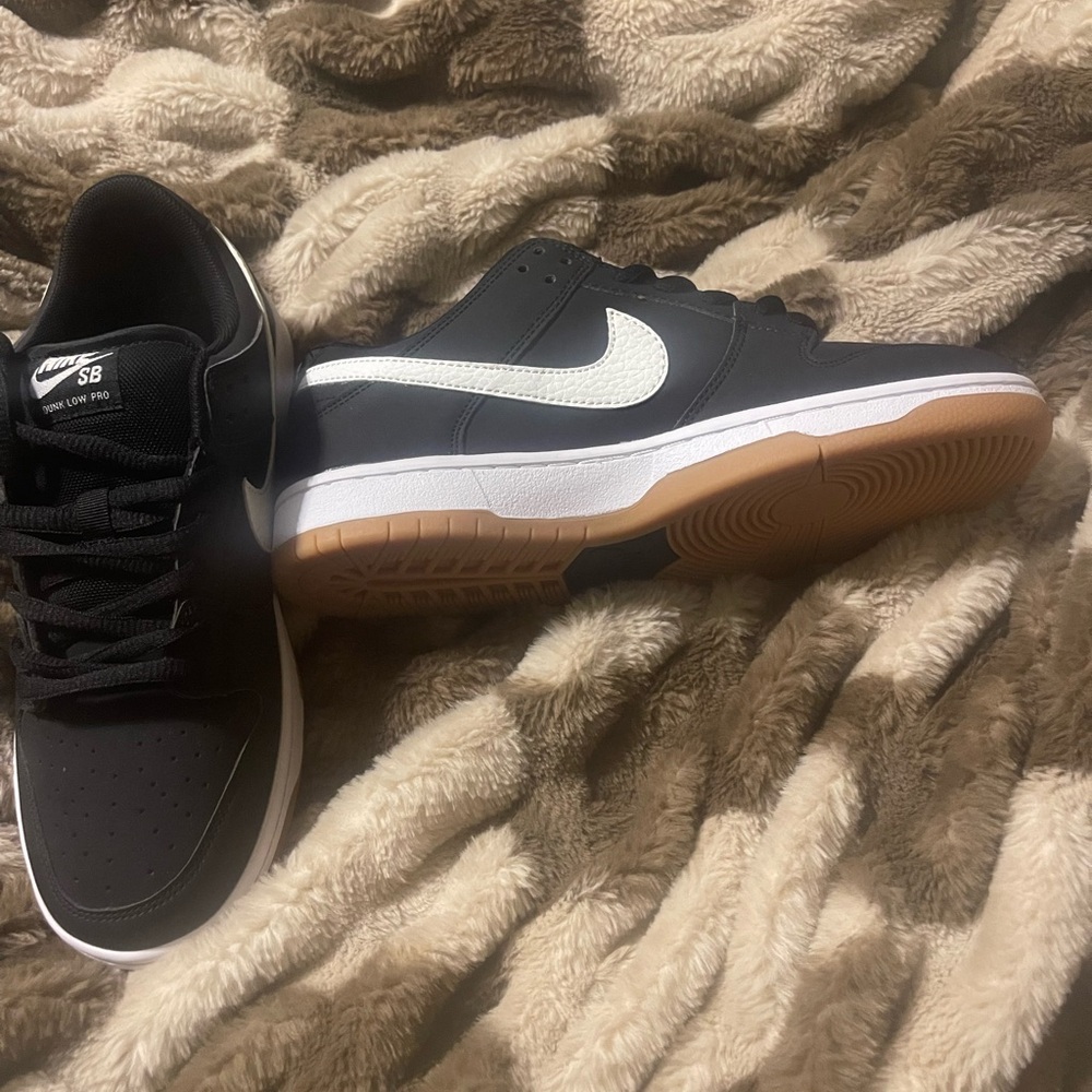 Nike SB Dunk Low Pro Black and White with Gum Sole - Picture 3 of 8